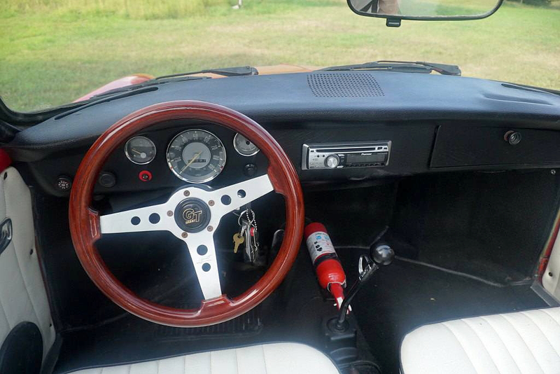 Illustration for article titled How About This Restored 1969 VW Karmann Ghia For $14,000?